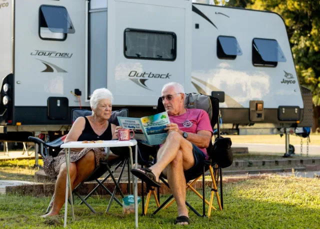 {{ image.alt ?? null }}