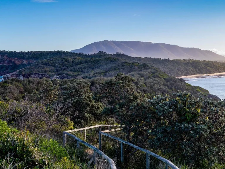 Perpendicular Point View Camden Head